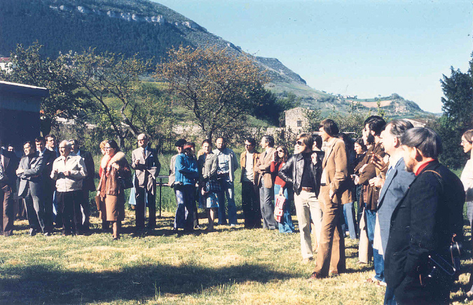 1975-002