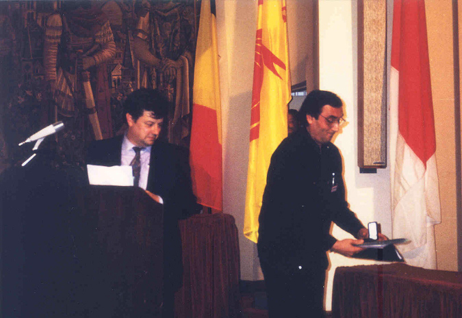 1992-001